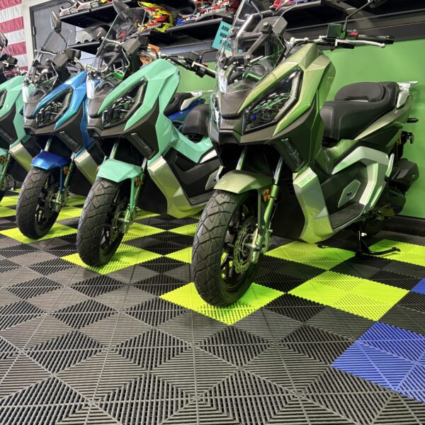 ADV 200 Scooter