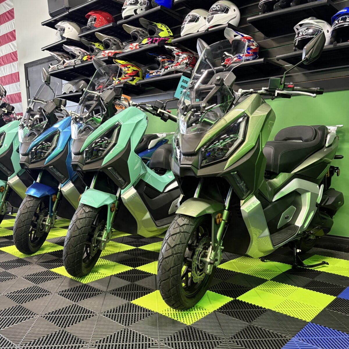 ADV 200cc Scooter