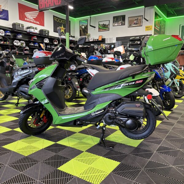 Viper 150 Scooter