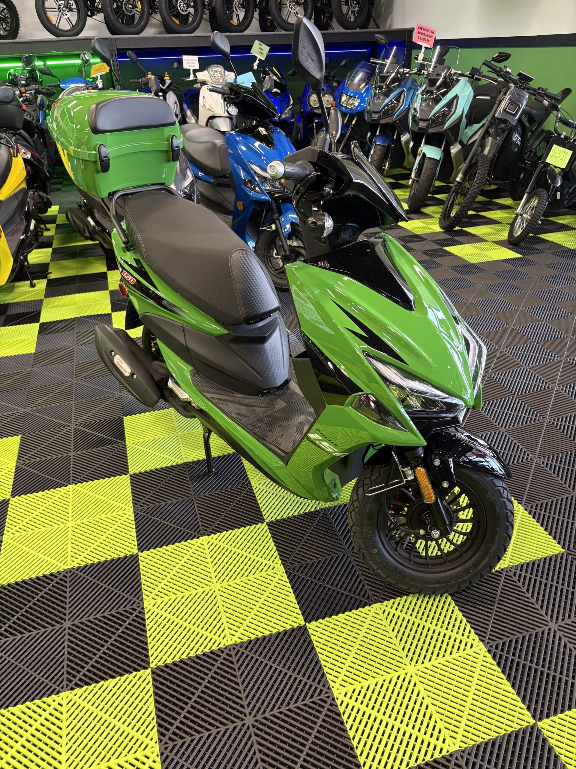 Viper 150 Scooter - Image 3
