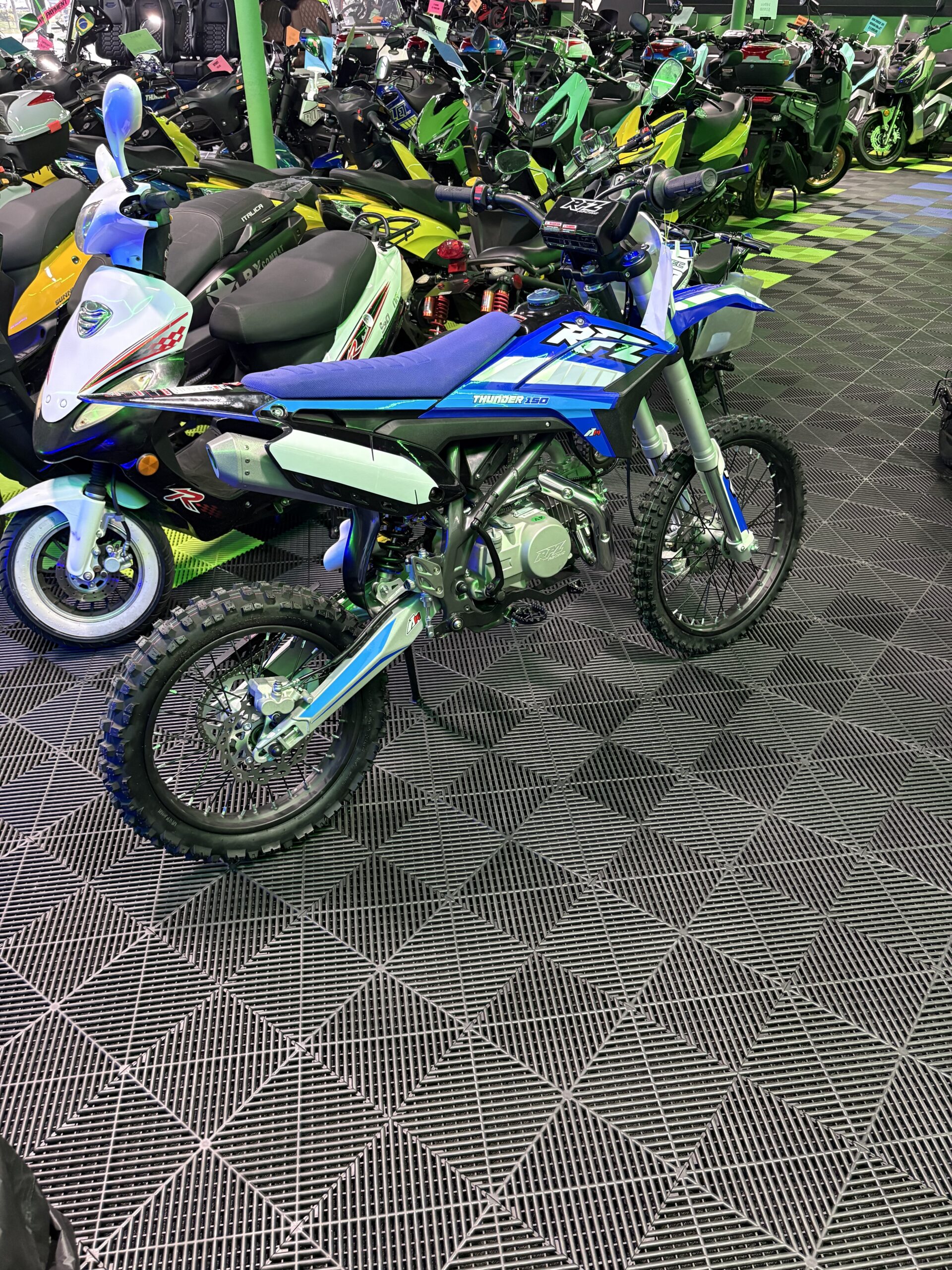 RFZ Thunder 125 Dirt bike - Image 3
