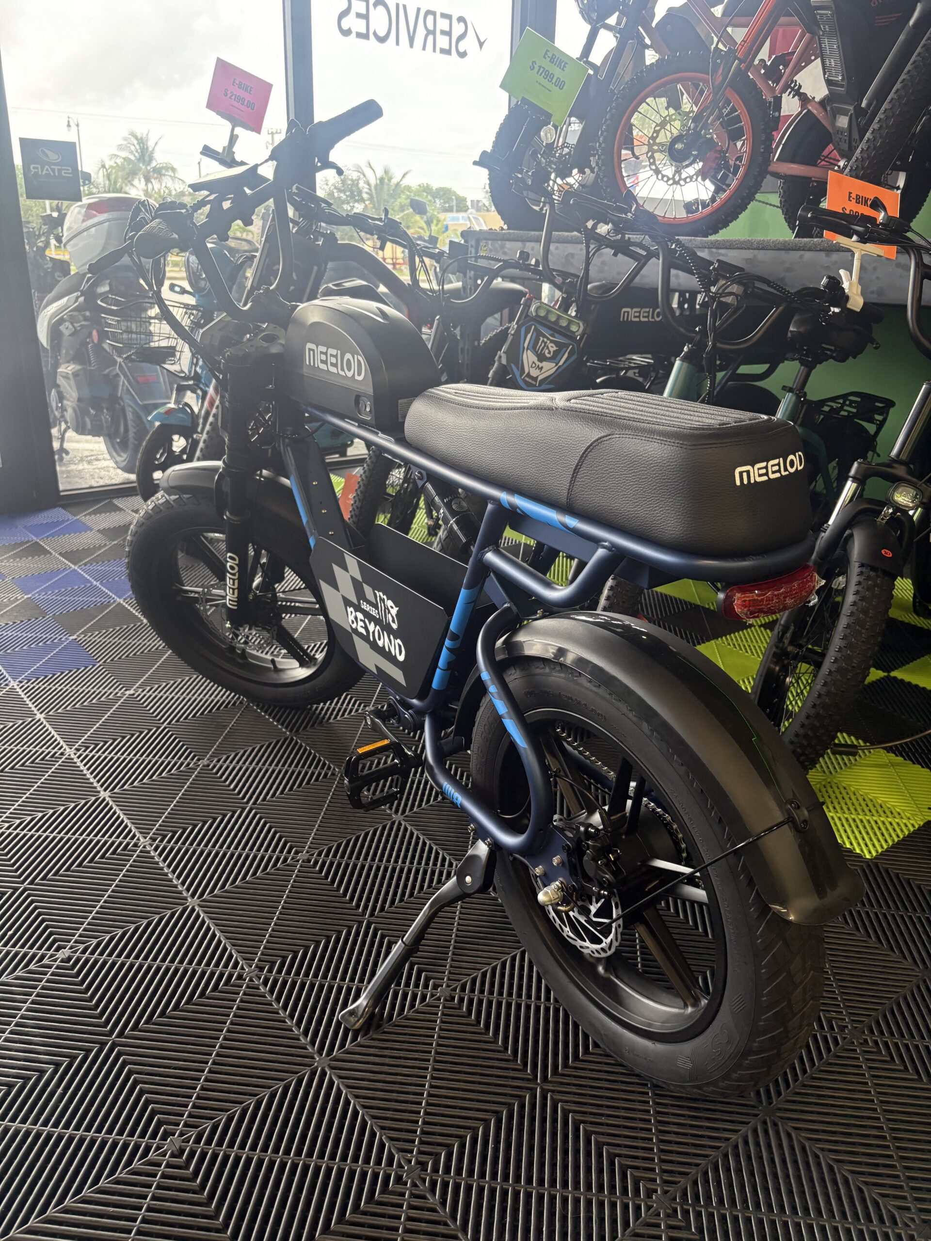 Meelod M8 Electric Assisted Bike - Image 3