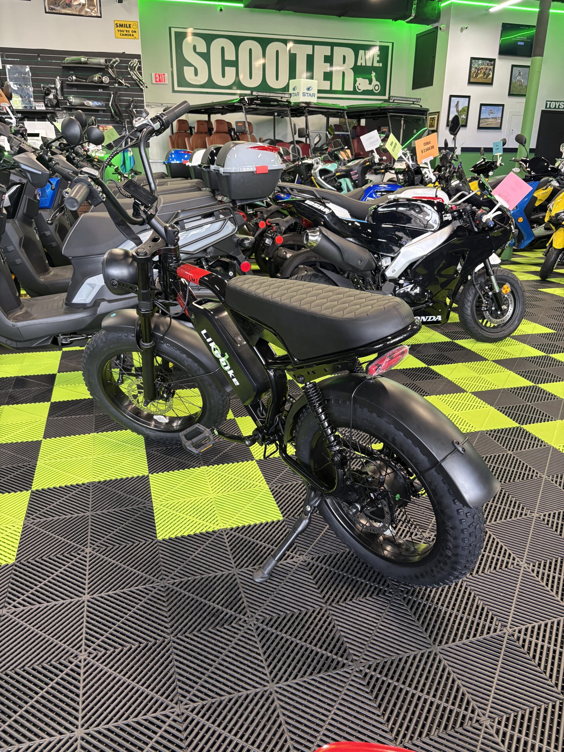 UM1 Electric Assisted Bike - Image 3