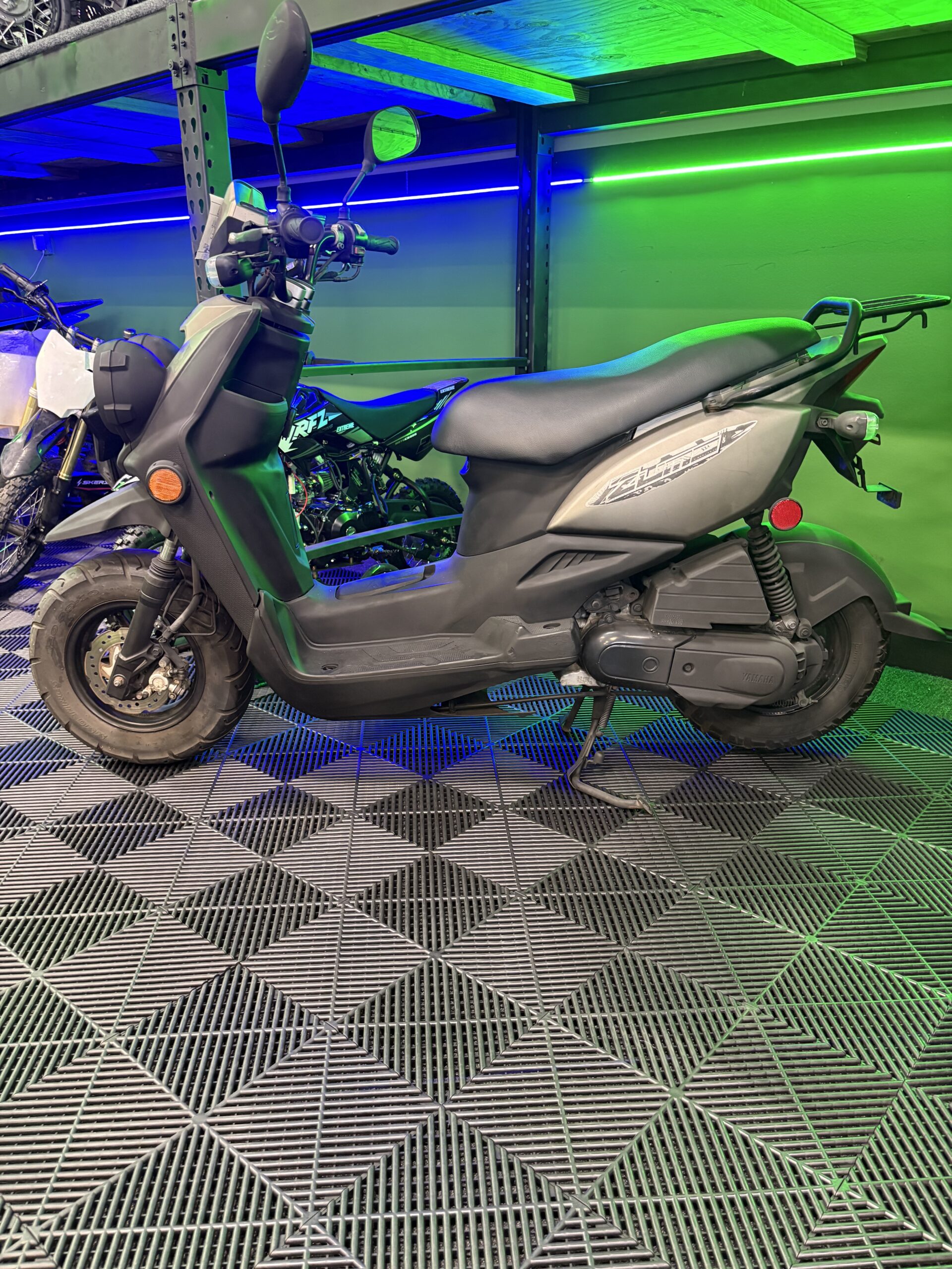 Yamaha Zuma 125 scooter - Image 4