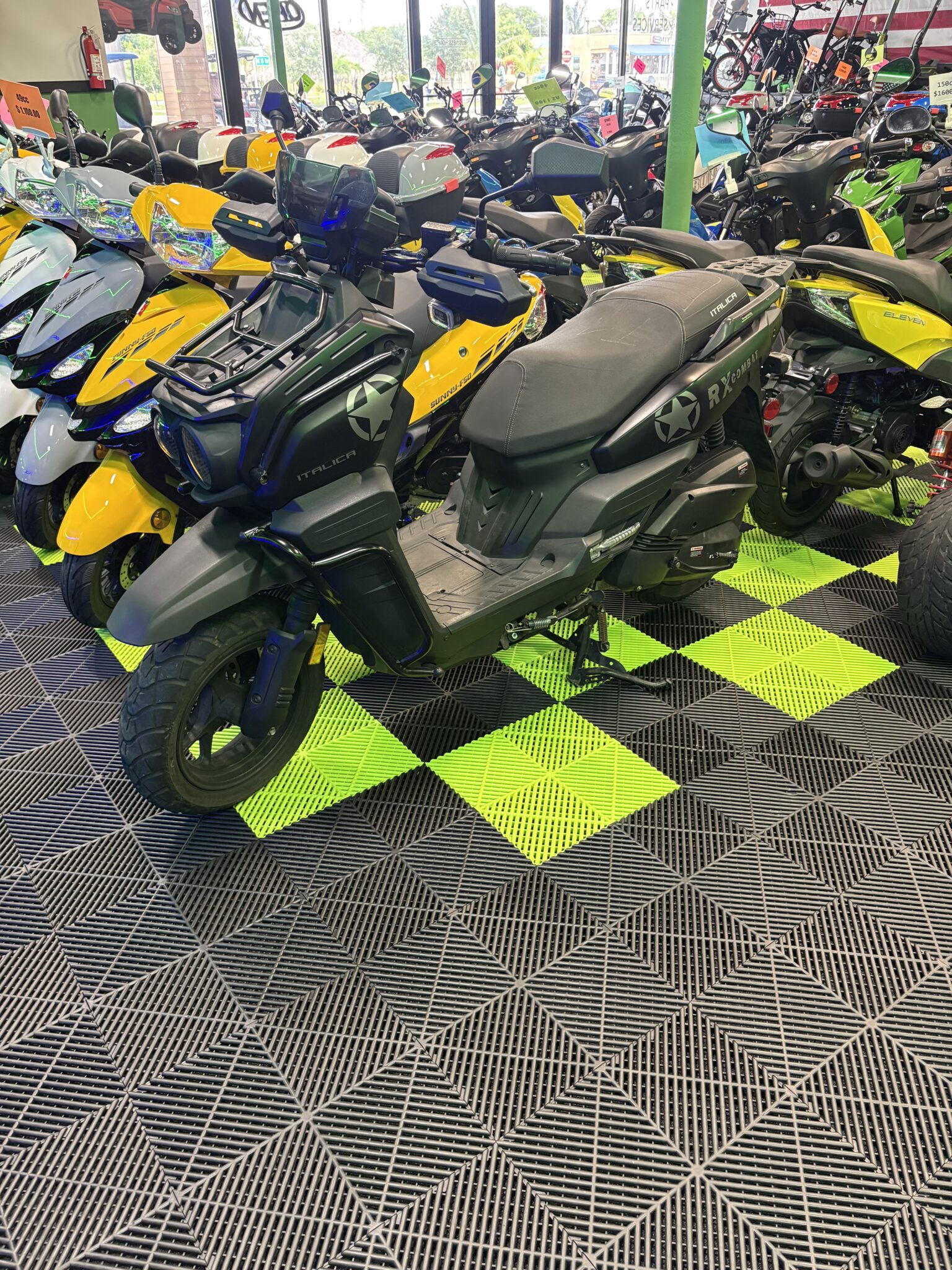 Italica RxCombat 150 scooter